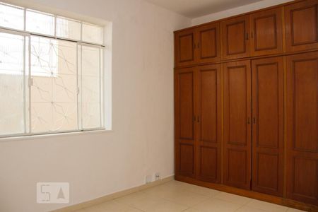 Quarto 01 de apartamento para alugar com 2 quartos, 45m² em Quintino Bocaiuva, Rio de Janeiro