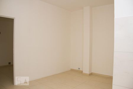 Sala/Cozinha de apartamento para alugar com 2 quartos, 45m² em Quintino Bocaiuva, Rio de Janeiro