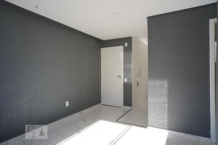 Sala de apartamento para alugar com 2 quartos, 41m² em Rubem Berta, Porto Alegre