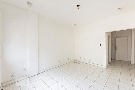 Sala de kitnet/studio para alugar com 1 quarto, 37m² em Centro, Niterói