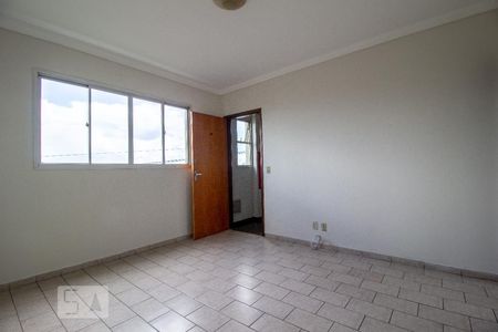 Sala de apartamento para alugar com 3 quartos, 60m² em Brasil, Uberlândia