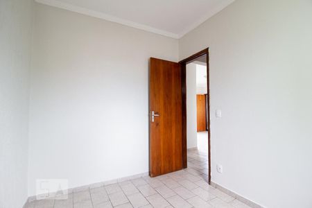 Quarto 2 de apartamento para alugar com 3 quartos, 60m² em Brasil, Uberlândia