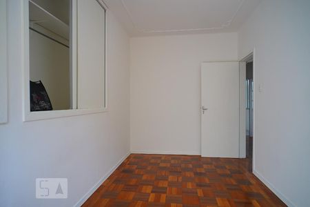 Quarto 1 de apartamento para alugar com 2 quartos, 76m² em Floresta, Porto Alegre