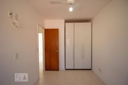 Suíte de casa de condomínio para alugar com 3 quartos, 85m² em Vargem Pequena, Rio de Janeiro