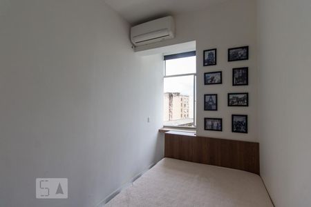 Quarto 1 de apartamento para alugar com 2 quartos, 46m² em Catete, Rio de Janeiro