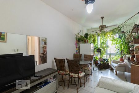 Sala de apartamento à venda com 2 quartos, 63m² em Cristal, Porto Alegre