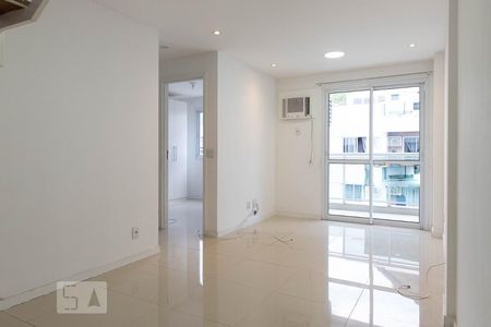 Sala 1 de apartamento à venda com 3 quartos, 135m² em Vargem Pequena, Rio de Janeiro