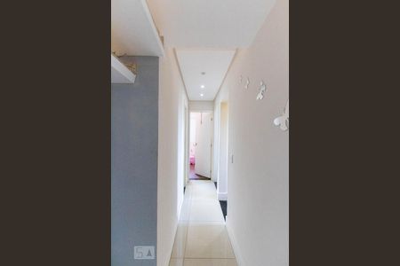 Corredor Quartos e Banheiro (primeiro andar) de apartamento para alugar com 4 quartos, 76m² em Jardim Ísis, Cotia