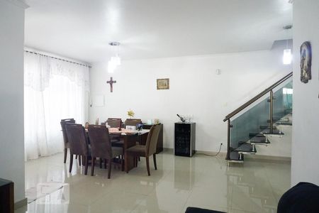 Sala de casa à venda com 3 quartos, 270m² em Vila Feliz, São Paulo