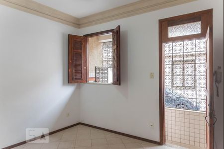 Sala  de casa de condomínio à venda com 4 quartos, 120m² em Tijuca, Rio de Janeiro