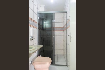 banheiro de apartamento para alugar com 2 quartos, 40m² em Santa Teresinha, São Paulo