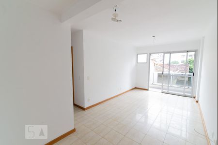 Apartamento à venda com 70m², 2 quartos e 1 vagaSala