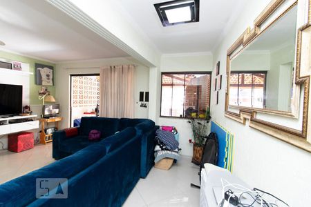 Sala de Estar de casa à venda com 3 quartos, 72m² em Jardim Carlu, São Paulo