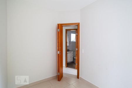 Quarto 1 de apartamento à venda com 2 quartos, 45m² em Vila Humaitá, Santo André