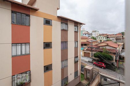 Vista da sala  de apartamento à venda com 3 quartos, 70m² em Serrano, Belo Horizonte