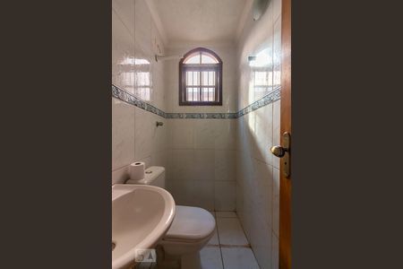 Casa para alugar com 260m², 3 quartos e 2 vagas Casa para alugar com 260m², 3 quartos e 2 vagasLavabo