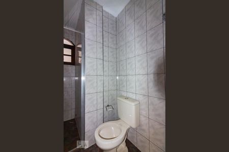 Casa para alugar com 260m², 3 quartos e 2 vagas Casa para alugar com 260m², 3 quartos e 2 vagasBanheiro de Serviço