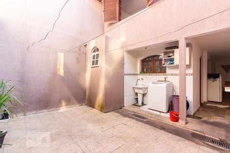 Casa para alugar com 260m², 3 quartos e 2 vagas Casa para alugar com 260m², 3 quartos e 2 vagasQuintal