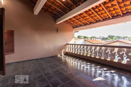 Casa para alugar com 260m², 3 quartos e 2 vagas Casa para alugar com 260m², 3 quartos e 2 vagasSacada 2