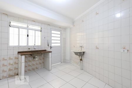 Cozinha e Área de Serviço de apartamento para alugar com 1 quarto, 32m² em Vila Zat, São Paulo