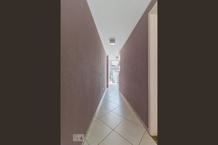 Casa à venda com 220m², 3 quartos e 5 vagas Casa à venda com 220m², 3 quartos e 5 vagasQuintal - Corredor