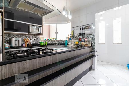 Casa à venda com 220m², 3 quartos e 5 vagas Casa à venda com 220m², 3 quartos e 5 vagasCozinha