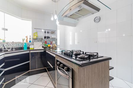 Casa à venda com 220m², 3 quartos e 5 vagas Casa à venda com 220m², 3 quartos e 5 vagasCozinha