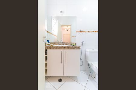 Casa à venda com 220m², 3 quartos e 5 vagas Casa à venda com 220m², 3 quartos e 5 vagasBanheiro da Suíte 2