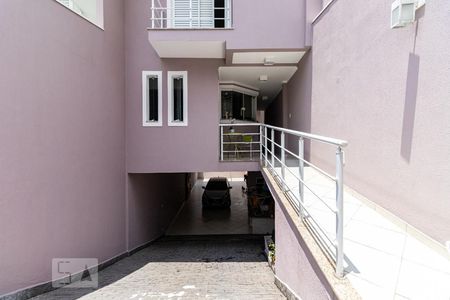 Casa à venda com 220m², 3 quartos e 5 vagas Casa à venda com 220m², 3 quartos e 5 vagasQuintal - Garagem