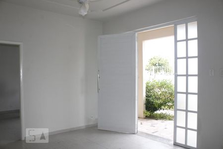 Sala de casa à venda com 3 quartos, 400m² em Portuguesa, Rio de Janeiro