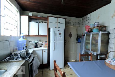 Cozinha de casa à venda com 3 quartos, 100m² em Vila Joao Pessoa, Porto Alegre