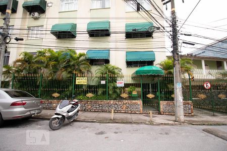 Fachada de apartamento para alugar com 2 quartos, 67m² em Rocha, São Gonçalo