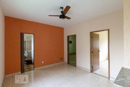 Detalhe Sala de casa para alugar com 2 quartos, 80m² em Rocha, São Gonçalo