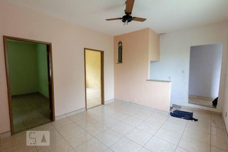 Sala de casa para alugar com 2 quartos, 80m² em Rocha, São Gonçalo