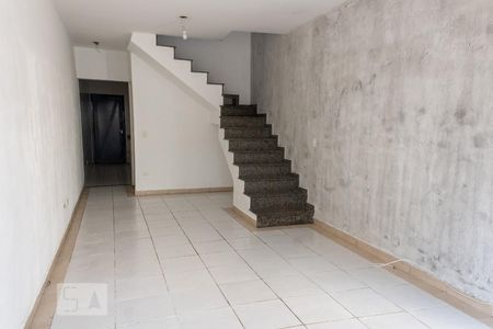 Sala de casa para alugar com 3 quartos, 125m² em Parque Tomas Saraiva, São Paulo