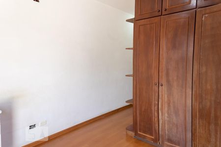 Suíte de casa para alugar com 3 quartos, 125m² em Parque Tomas Saraiva, São Paulo