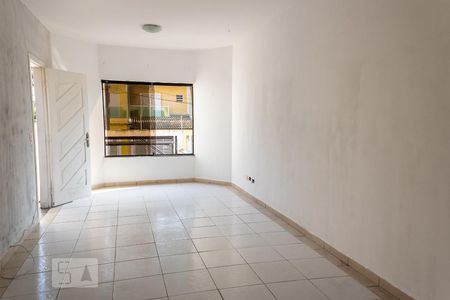 Sala de casa para alugar com 3 quartos, 125m² em Parque Tomas Saraiva, São Paulo