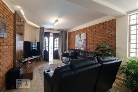 Sala de casa à venda com 3 quartos, 247m² em Vila Lúcia, São Paulo