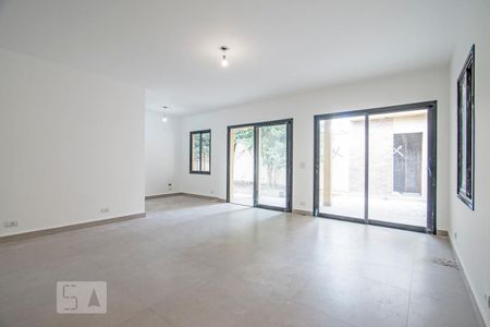 Sala de casa de condomínio para alugar com 3 quartos, 180m² em Chácara Santo Antônio (zona Sul), São Paulo