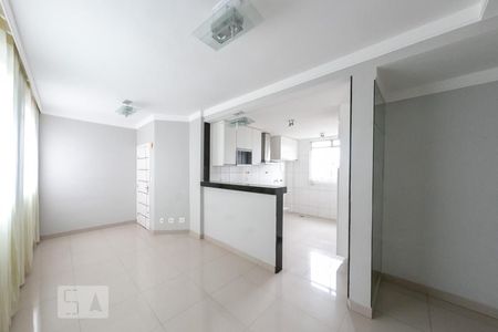 Sala de apartamento para alugar com 3 quartos, 85m² em Novo Eldorado, Contagem