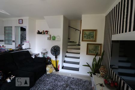 Sala de apartamento para alugar com 2 quartos, 65m² em Jardim Guairaca, São Paulo