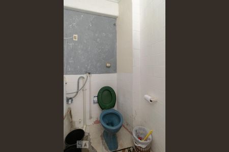 Apartamento à venda com 93m², 4 quartos e sem vaga Apartamento à venda com 93m², 4 quartos e sem vagaBanheiro