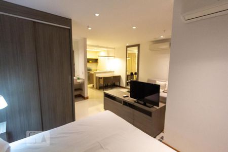 Quarto 1 de apartamento para alugar com 1 quarto, 36m² em Jacarepaguá, Rio de Janeiro