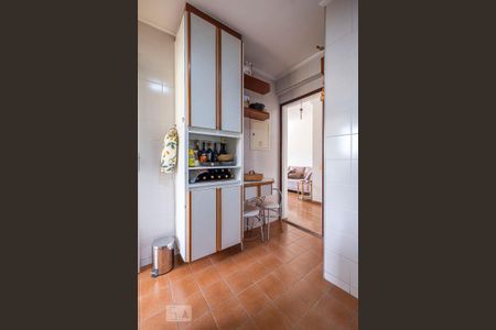 Cozinha de apartamento à venda com 2 quartos, 66m² em Vila Madalena, São Paulo