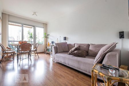 Sala de apartamento à venda com 2 quartos, 66m² em Vila Madalena, São Paulo