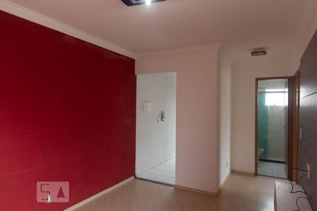 Sala de apartamento para alugar com 2 quartos, 47m² em Jardim Ísis, Cotia