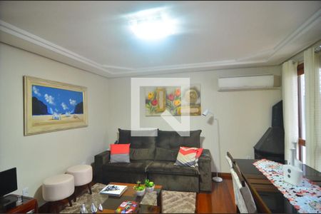 Sala de casa à venda com 3 quartos, 232m² em São José, Canoas