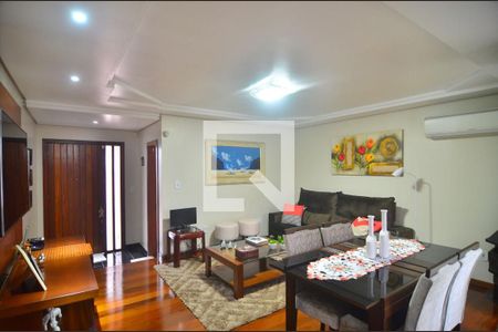 Sala de casa à venda com 3 quartos, 232m² em São José, Canoas