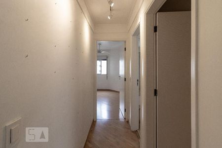 Corredor para os quartos de apartamento à venda com 3 quartos, 117m² em Moema, São Paulo