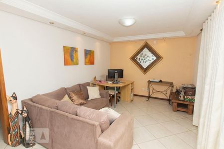 Sala de casa à venda com 4 quartos, 300m² em Niterói, Canoas